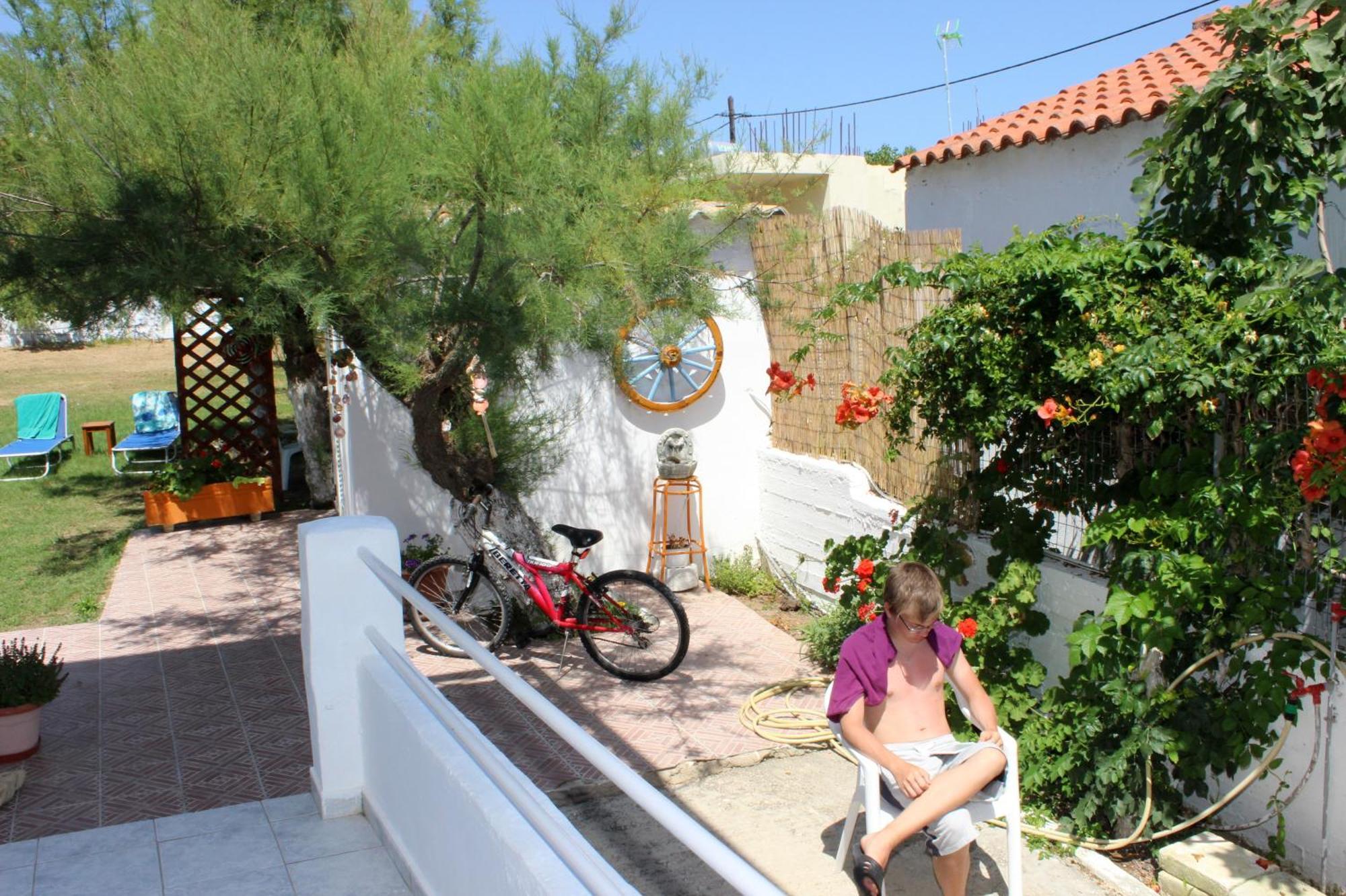 Pantelis Apartments Agios Georgios  Exterior foto